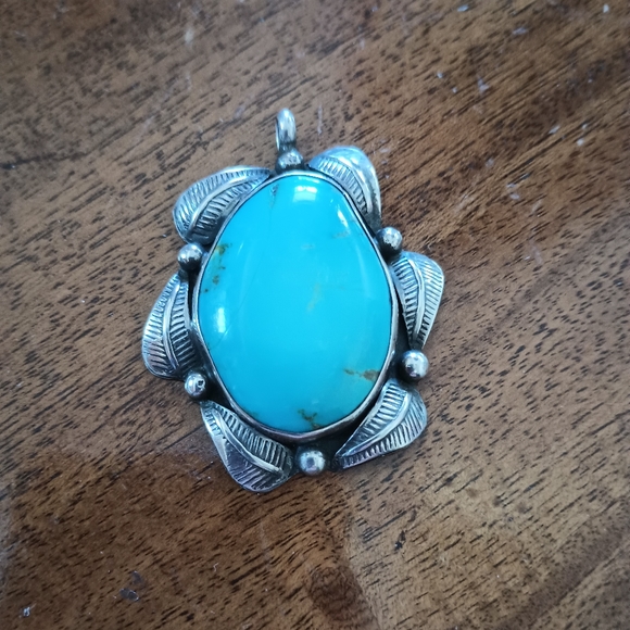 Vintage Navajo turquoise pendant - Picture 3 of 10